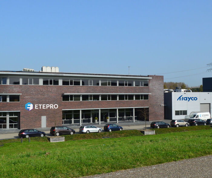 Etepro bedrijfspand zijaanzicht
